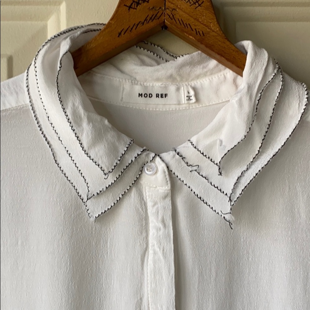 NWOT Mod Ref ruffle collar blouse